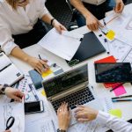 Sen o pasivnom prijme sa rozplynul umela inteligencia ohrozuje mladych