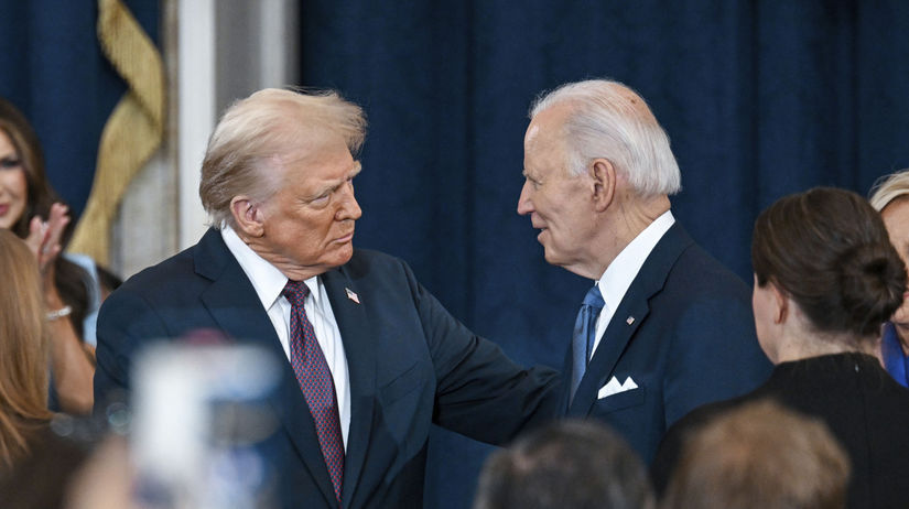 Trump rusi Bidenove prikazy podpisane automatickym perom