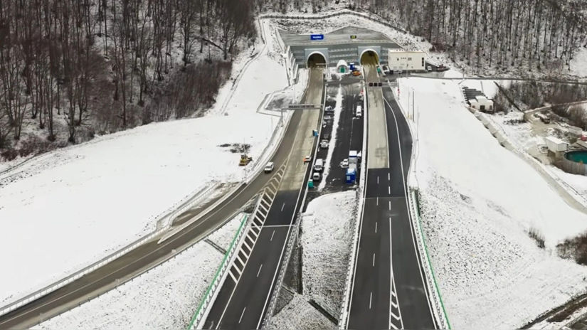 Absurdnost po slovensky Z tunela Visnove rovno do Vrutok