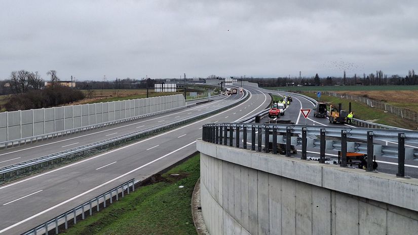 Cesko oslavuje historicky milnik Dialnica D1 je hotova