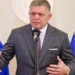 Fico Slovensko odmietlo zavery o Ukrajine aby ho nikto nespajal s vojenskou pozickou
