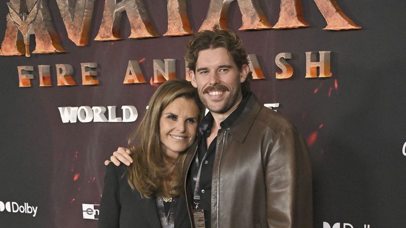 Toto je Arnieho syn Christopher Schwarzenegger schudol a vyzera ako nevlastny brat