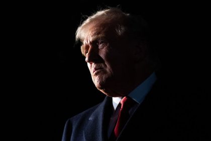Zabite vsetkych na palube Trump celi skandalu kvoli kontroverznemu rozkazu Madurovi dal ultimatum