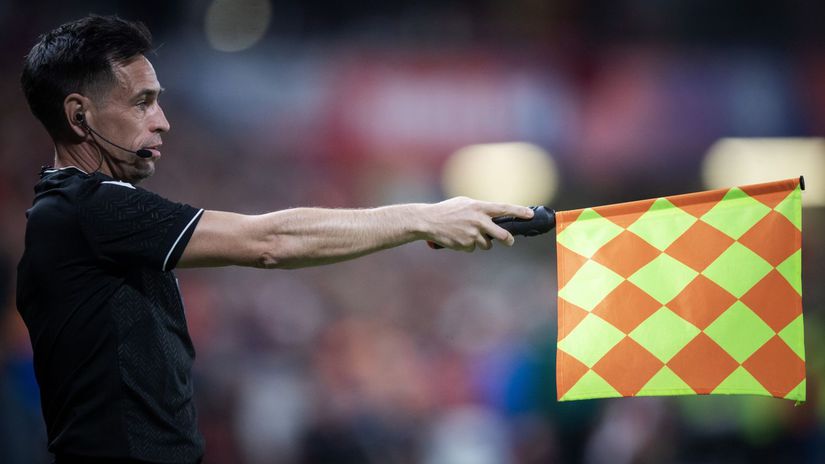 Ak toto prejde bude to revolucia vo futbale FIFA spusti testovaciu fazu noveho pravidla o ofsajde