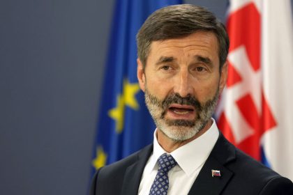 Blanar odsudil utoky na ukrajinsku energetiku a vyzval Rusko aby prestalo s nehumananym pristupom k civilistom