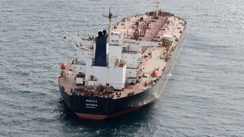 Bludny Holandan Rusi ziadaju Americanov aby prestali nahanat tanker