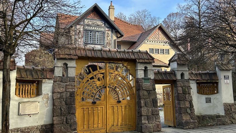 Doma u Dusana Jurkovica Co najdete v jeho secesnej vile v Brne Preco si ju cenia rovnako ako vilu Tugendhat