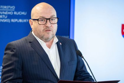 Huliak zastavil financovanie pre Slovensky futbalovy zvaz SFZ sa bude branit pravnou cestou