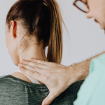 Jedno prasknutie v krku moze stacit Ticha hrozba pre mozog