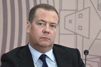 Medvedev sa inspiroval Trumpom predstavil si unosy lidrov