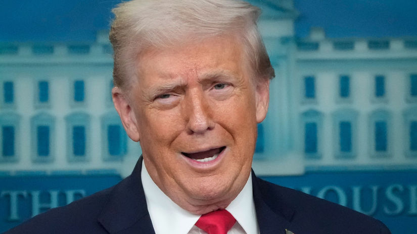 Neschvalila dohodu Trump oznamil 25percentne cla na tovary z Juznej Korey Akcie automobiliek a won klesli