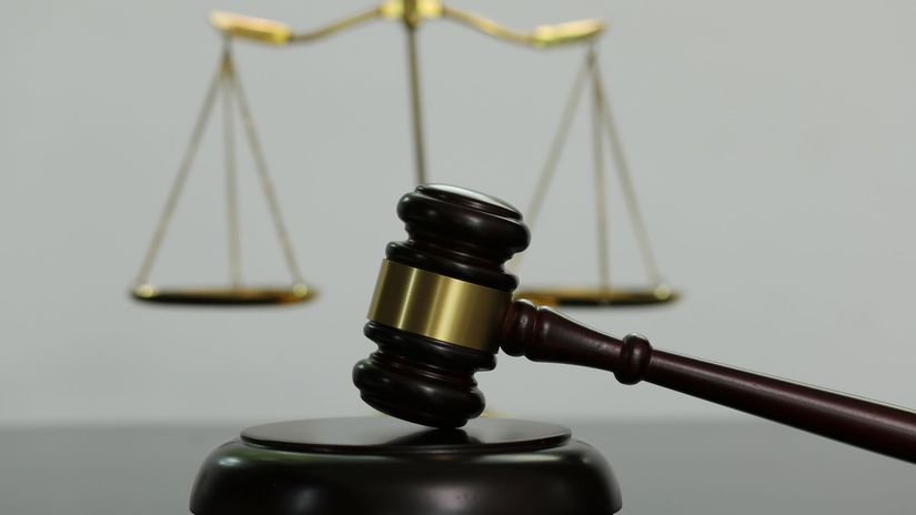 Tisicky eur vo forme odskodneho za chyby uradov alebo sudu nie su nerealnou zalezitostou Kedy a ako je mozne o ne poziadat