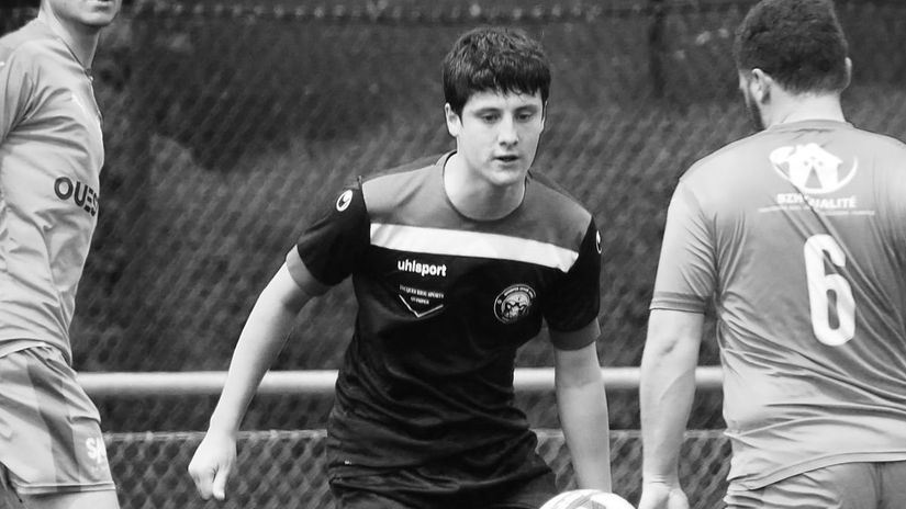 Tragicka smrt 22 rocneho futbalistu jeho frajerka prezila