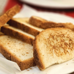 Vacsina ludi to robi uplne bezne Vedci vysvetluju preco by ste nemali jest spaleny toast