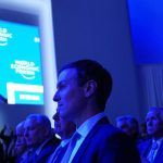 Za oponou Davosu Prestizne forum mocnych riadi Cech Kto je Mirek Dusek