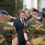 macron pritvrzuje zamieria vojaci nato do gronska francuzsko predlozilo provokativnu ziadost