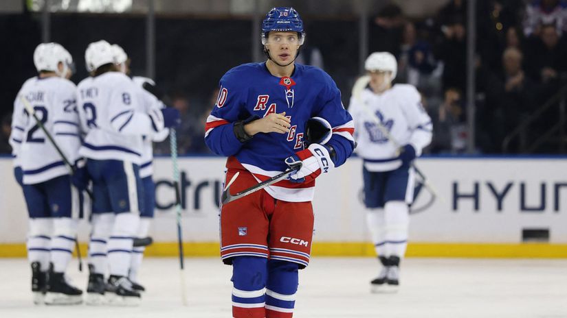 Chlapec ktory zaraba miliony v NHL mohol pracovat v bani Po ostrch narazkach na Putina si dal s kritikou pauzu