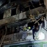 FOTO Nocny poziar v Bratislave vyhnal do zimy desiatky rodin