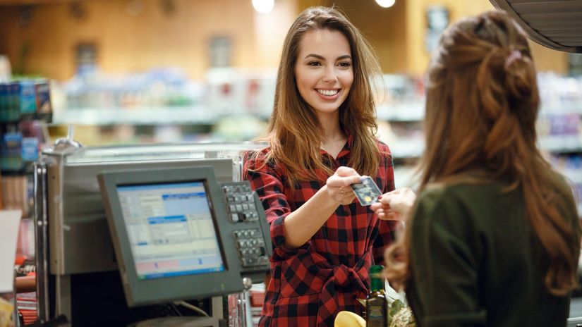 Koniec iba v hotovosti sa odklada. nove pravidla pri platbach sa posuvaju. co schvalili poslanci