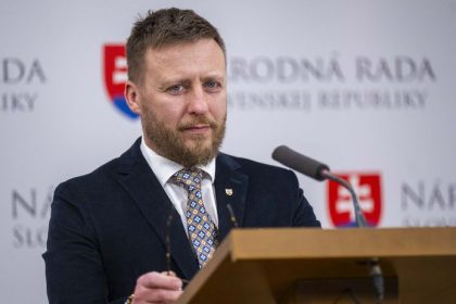 Kotlar prisiel na vladu ale na rokovanie sa nedostal Chcel ministrov informovat o zavaznych dokazoch