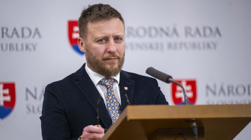 Kotlar prisiel na vladu ale na rokovanie sa nedostal Chcel ministrov informovat o zavaznych dokazoch