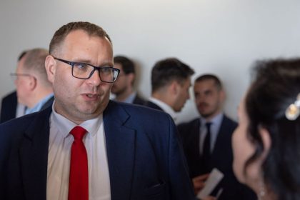 Mimovladne organizacie vyhrali dolezity sudny spor uz nemusia zverejnovat mena svojich prispievatelov