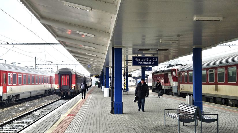 Modernizacia za 16 milionov a stale nedokoncena kosicka stanica bojuje s technickymi problemami