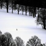 Prve snezinky nahradil v Bratislave sneh Strednu Europu caka vlna snezenia v Alpach hrozi extremne pocasie