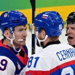 Slovaci biju do hlavy a rozhodcovia nic chyte ho a vyhodte americki provokateri ukazuju za co zarabaju miliony