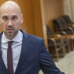 Slovensko moze celit vycerpaniu zasob ropy skor alternativa cez Chorvatsko naraza na obmedzenia varuje Galek