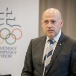 Sme na okraji zaujmu Prosil som ako zobrak aby to tak nebolo Kritika Ta ma sluzit iba na zviditelnenie sa