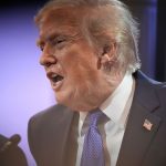 Trump po zruseni ciel sudom hrubo nadaval Nasledne okamzite oznamil zavedenie dalsich ciel vo vyske desat percent