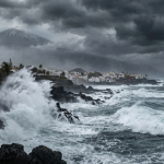 Apokalypsa na Tenerife Po demolacnych protestoch zasiahla domacich snehova burka Ostrov vyhlasili nudzovy stav