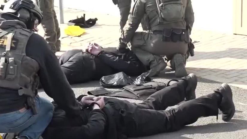 Byvaly ukrajinsky agent hovoril o preprave spinavych penazi cez Madarsko ovladat ich ma priamo Zelenskyj