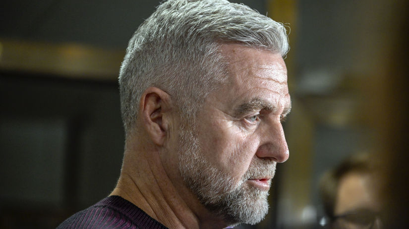 Gasparovi prekazaju farmaceuticke firmy prizivujuce sa na zdravotnictve Navrhuje zosnatenie niektorych sluzieb