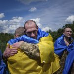 Ked pri vymene zajatcov vojaci placu Slzm sa neubranili Ukrajinci ani ruski okupanti Co povedali svojim blizkym