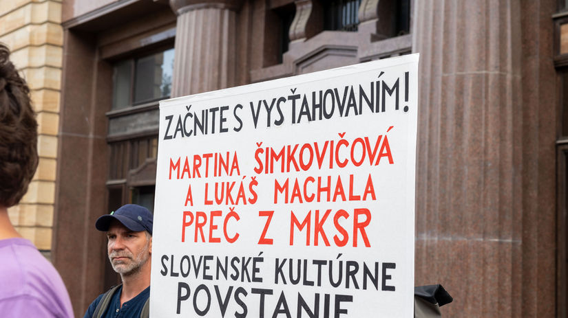 Kulturalna obec organizuje protestny pochod na reakciu na cistky v STVR a fonde na podporu umenia