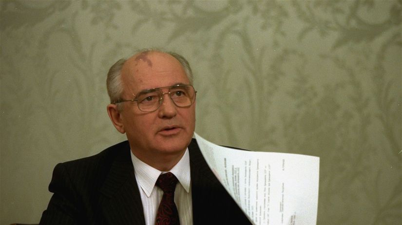 Legendarny Gorbacov by mal 95 rokov Mnohi Rusi ho preklinaju Preco v nom vidia hlupaka zradcu a slabocha