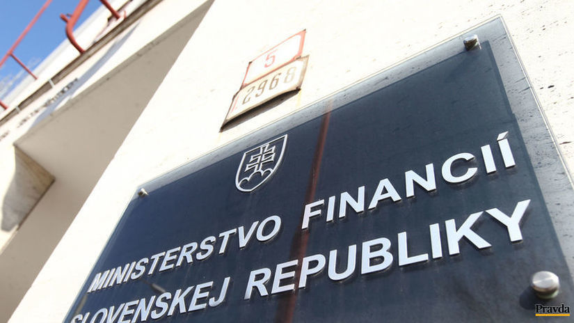 Moze byt horsie deficit je vyrazne vyssi medzimesacne medzirocne aj v porovanii s planom varuje analytik