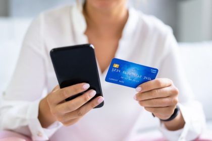 Nebezpecne vyrobky z Polska a Ciny na slovenskom trhu Nepouzivajte ich zistil sa obchod toxickych latok a hrozia aj urazy