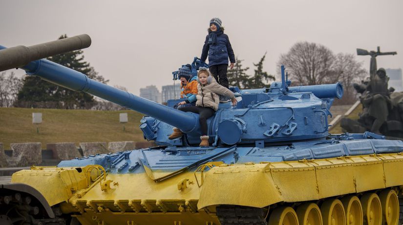 Po zabitch pribdaj siroty a vdovy Ukrajina strca privea obyvateov o jej hroz po roku 2050