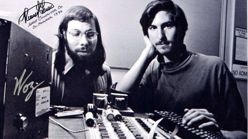 Pred 50 rokmi Jobs Wozniak a Wayne zalozili Apple a z garaze zmenili svet