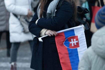 Prieskum Slovaci najviac doveruju hasicom ich podpora je ohromna Rebricek skryva aj prekvapenia