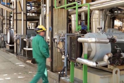 Ropa cez Druzbu netece experti EU stale sedia v Kyjeve Nemaju povolenie na navstevu poskodeneho useku