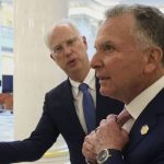 Spojenci z NATO vojensky podporuju Ukrajinu ale nie USA Dmitrijev radi Washingtonu co ma robit