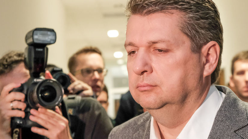 Stary skandal novy proces Basternak opat riesi Bonaparte na sude