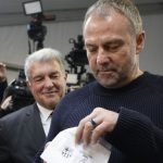 Trapas brankar a ter Stegena pred urnou Barcelona zvolila na dalsich pat rokov Laportu