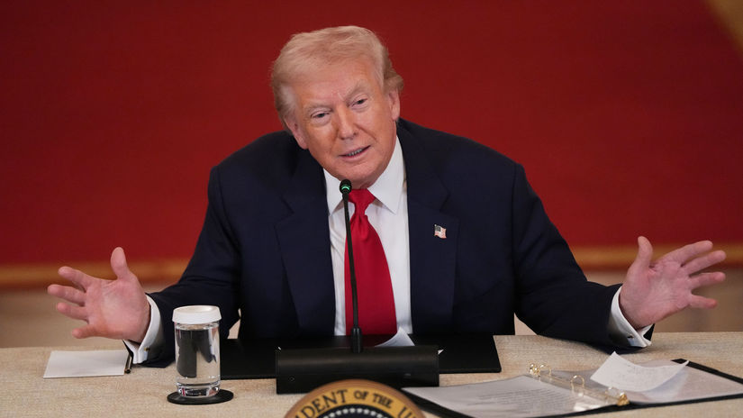 Trump dviha Stit Amerik a posiela armadu do boja proti drogovym kartelom V Ekvadore padli prve smrtelne vystrely