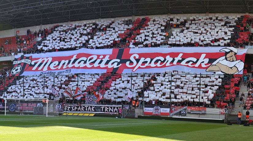 V Trnave je poriadne dusno Vychutnajte si zapasy bez nas Ultras posielaju jasny odkaz hracom i Skrtelovi a spol