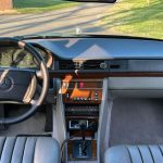 Elektromobily by o tom mohli len snivat Tachometer Mercedesu z roku 1991 ukazal ohromujuce cislo